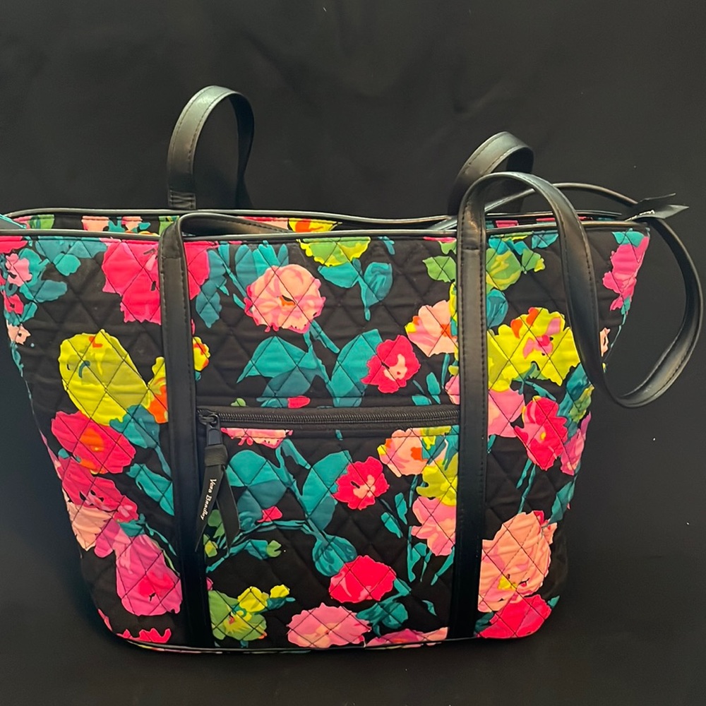 Vera Bradley medium tote